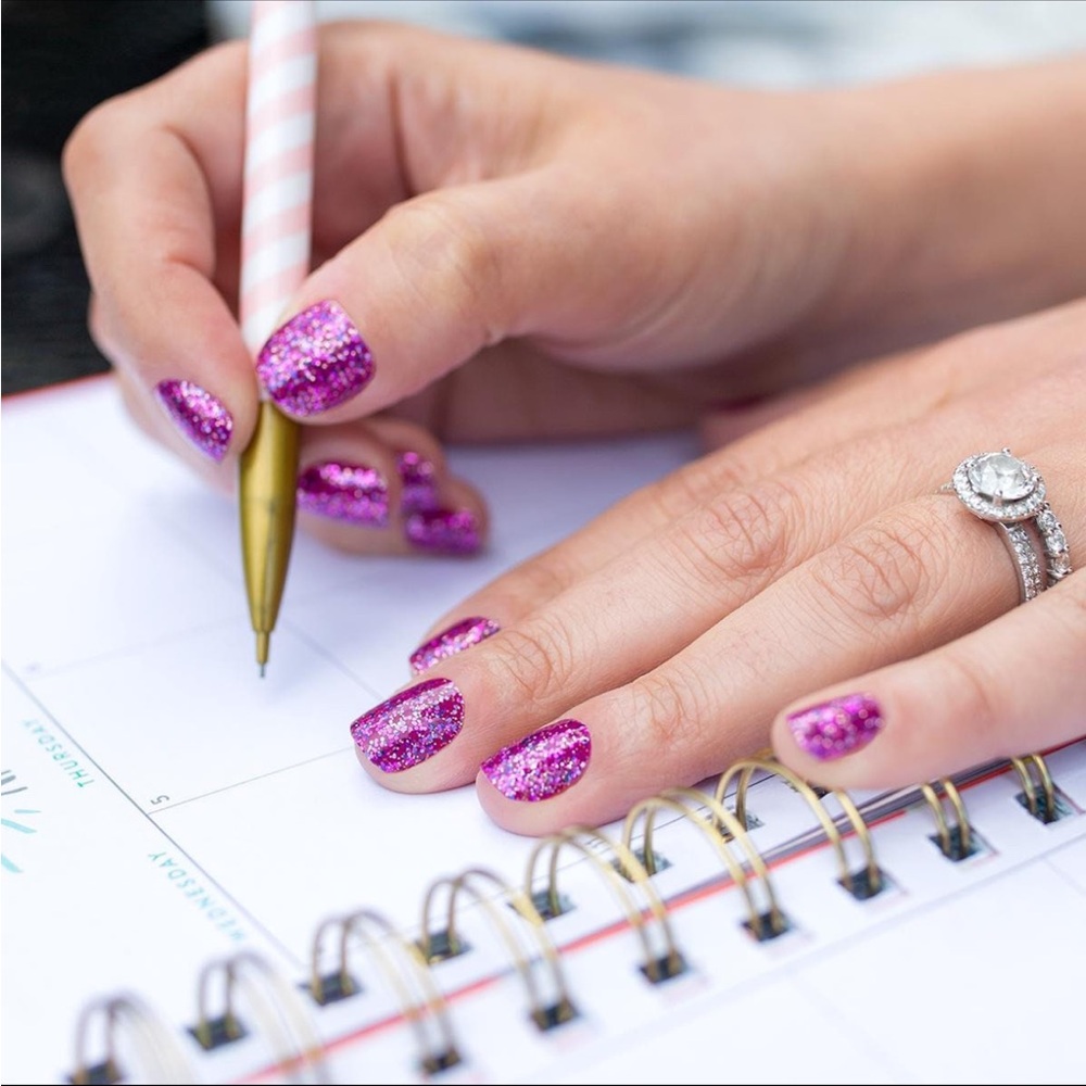 *Retired* Color Street: Fiji Fuchsia | Purple Violet Pink Glitter Party Sparkle